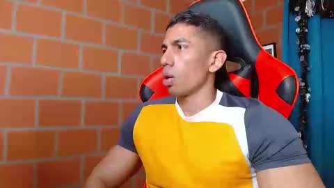 Snapshot of adan_sin1 chatting on 12-26-24, 11:35 Adan Sin online show from 12-26-24, 11:35