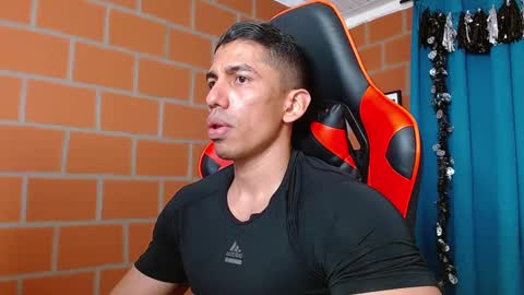 Snapshot of adan_sin1 chatting on 12-27-24, 04:54 Adan Sin online show from 12-27-24, 04:54