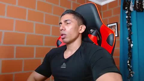 Snapshot of adan_sin1 chatting on 12-31-24, 04:46 Adan Sin online show from 12-31-24, 04:46