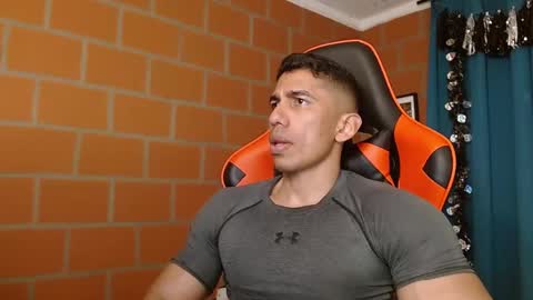 Snapshot of adan_sin1 chatting on 01-05-25, 08:21 Adan Sin online show from 01-05-25, 08:21