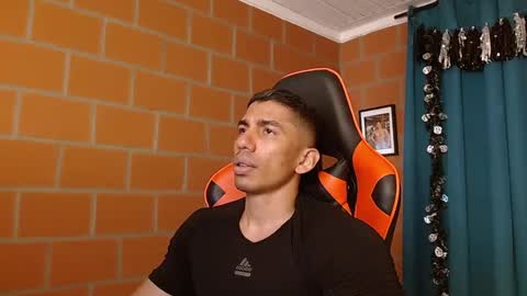 Snapshot of adan_sin1 chatting on 01-06-25, 05:49 Adan Sin online show from 01-06-25, 05:49