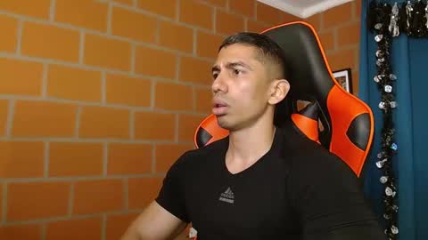 Snapshot of adan_sin1 chatting on 01-10-25, 03:58 Adan Sin online show from 01-10-25, 03:58