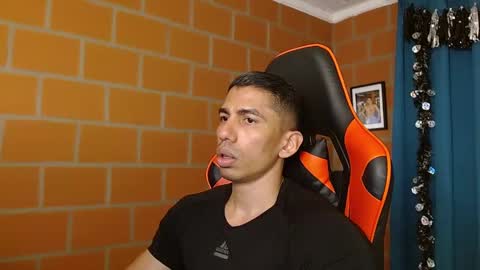 Snapshot of adan_sin1 chatting on 01-10-25, 07:32 Adan Sin online show from 01-10-25, 07:32