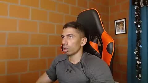 Snapshot of adan_sin1 chatting on 01-11-25, 09:04 Adan Sin online show from 01-11-25, 09:04