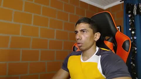 Snapshot of adan_sin1 chatting on 01-24-25, 04:17 Adan Sin online show from 01-24-25, 04:17