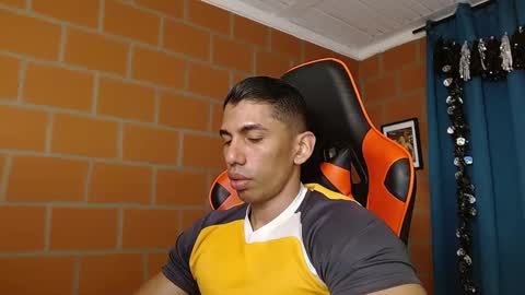 Snapshot of adan_sin1 chatting on 01-30-25, 02:58 Adan Sin online show from 01-30-25, 02:58