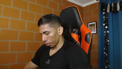 Snapshot of adan_sin1 chatting on 01-31-25, 02:28 Adan Sin online show from 01-31-25, 02:28