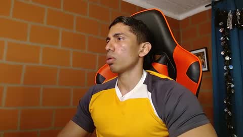 Snapshot of adan_sin1 chatting on 02-13-25, 04:17 Adan Sin online show from 02-13-25, 04:17