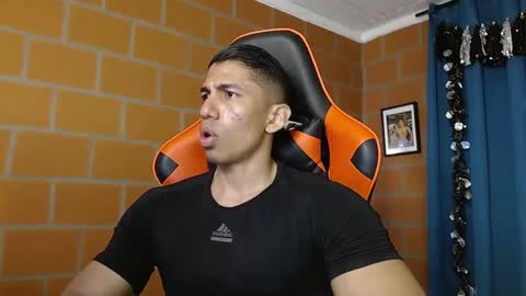 Snapshot of adan_sin1 chatting on 02-17-25, 03:31 Adan Sin online show from 02-17-25, 03:31