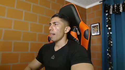 Snapshot of adan_sin1 chatting on 02-17-25, 07:10 Adan Sin online show from 02-17-25, 07:10