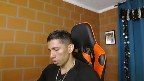 Snapshot of adan_sin1 chatting on 02-21-25, 06:59 Adan Sin online show from 02-21-25, 06:59