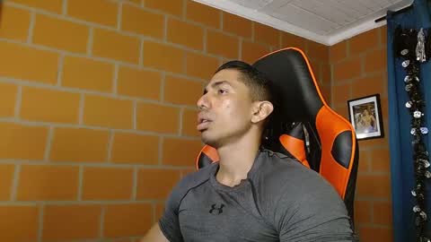 Snapshot of adan_sin1 chatting on 02-24-25, 06:04 Adan Sin online show from 02-24-25, 06:04