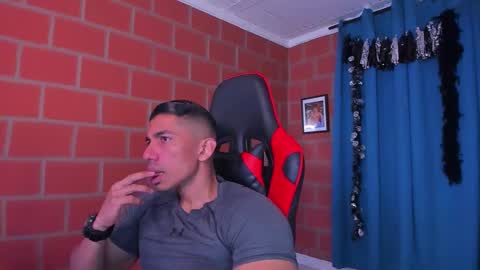 Snapshot of adan_sin1 chatting on 03-08-25, 04:17 Adan Sin online show from 03-08-25, 04:17