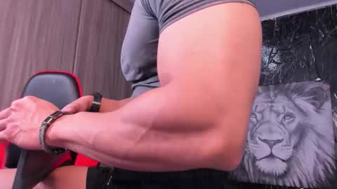 Snapshot of adan_sin1 chatting on 10-04-25, 03:43 Adan Sin online show from 10-04-25, 03:43