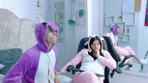 AdanNDEva online show from 01-16-26, 08:02