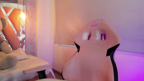 Snapshot of adara_evanss chatting on 11-24-25, 08:19 Adara online show from 11-24-25, 08:19