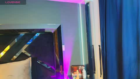 Snapshot of adara_ferrara chatting on 06-11-26, 12:54 Adara Ferrara online show from 06-11-26, 12:54