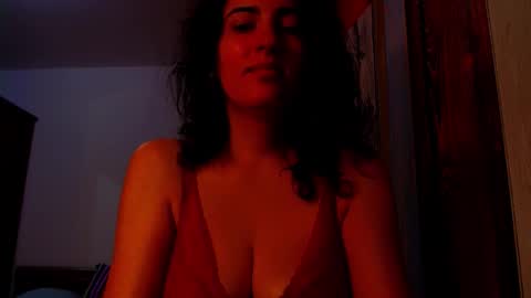 amy        online show from 11-06-25, 01:56