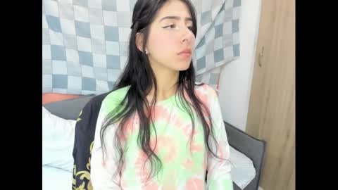 Snapshot of addiflower chatting on 11-14-25, 08:18 addi online show from 11-14-25, 08:18