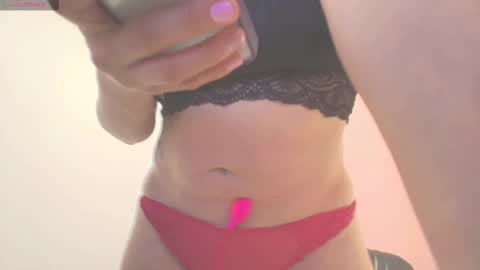 Snapshot of addison_skyy chatting on 09-24-25, 01:14 Addison Skyy online show from 09-24-25, 01:14