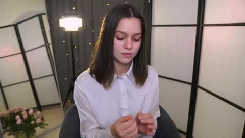 Snapshot of addy_moon chatting on 03-09-25, 03:27 Addy online show from 03-09-25, 03:27