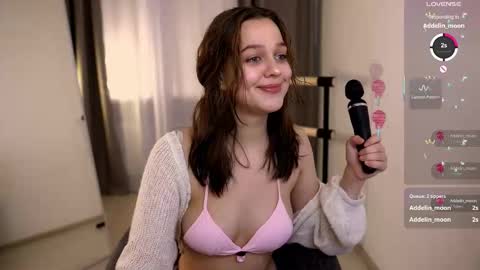 Snapshot of addy_moon chatting on 10-08-25, 04:37 Addy online show from 10-08-25, 04:37