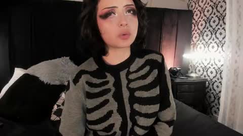 Ade  online show from 12-21-25, 07:37