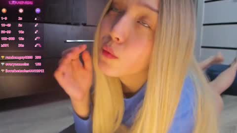 Adel online show from 03-10-25, 09:53