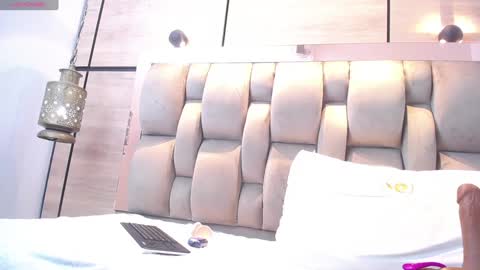 adela chase online show from 01-25-25, 05:07