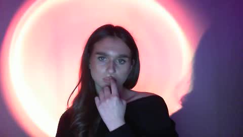 Adele Amore online show from 02-15-25, 06:33