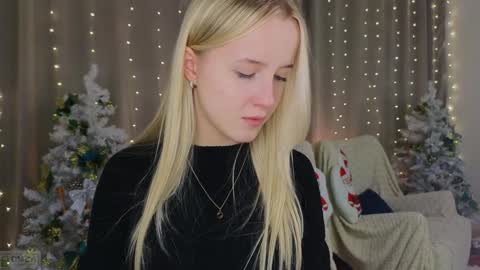 Adele online show from 01-08-25, 09:44