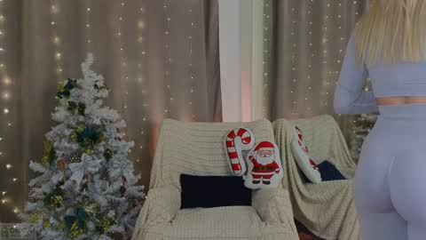 Adele online show from 01-09-25, 06:04