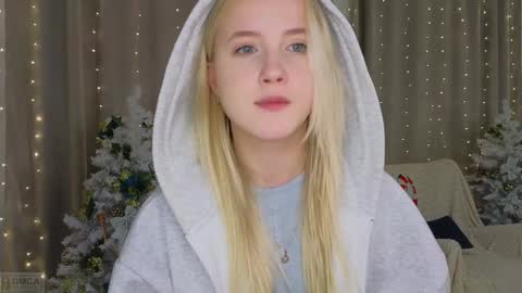 Adele online show from 01-09-25, 09:05