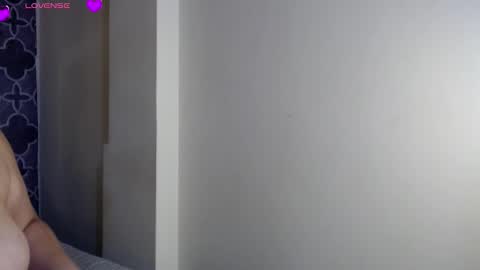 Snapshot of adele_cruzz chatting on 12-22-25, 12:29 adele cruzz online show from 12-22-25, 12:29