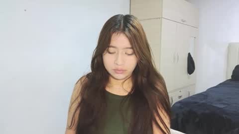 adellein foxx online show from 10-28-25, 01:20