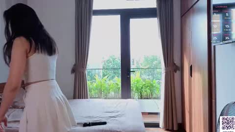 Adelia online show from 11-07-25, 01:05