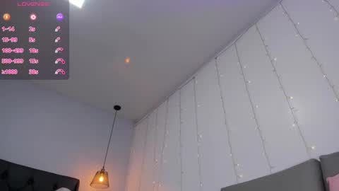 adelinaconte1 online show from 01-23-25, 08:56