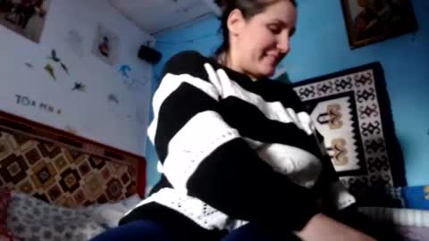 Snapshot of adelineblueeyes chatting on 12-18-24, 09:36 Larisa online show from 12-18-24, 09:36