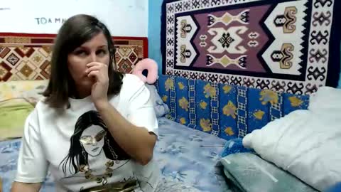 Snapshot of adelineblueeyes chatting on 10-04-25, 11:30 Larisa online show from 10-04-25, 11:30