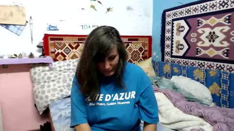 Snapshot of adelineblueeyes chatting on 10-08-25, 10:46 Larisa online show from 10-08-25, 10:46