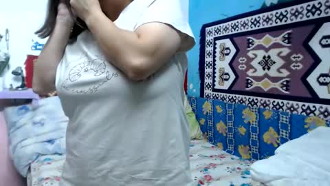 Snapshot of adelineblueeyes chatting on 10-10-25, 10:36 Larisa online show from 10-10-25, 10:36