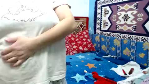 Snapshot of adelineblueeyes chatting on 11-03-25, 08:37 Larisa online show from 11-03-25, 08:37