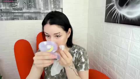 Adel online show from 02-21-25, 08:18