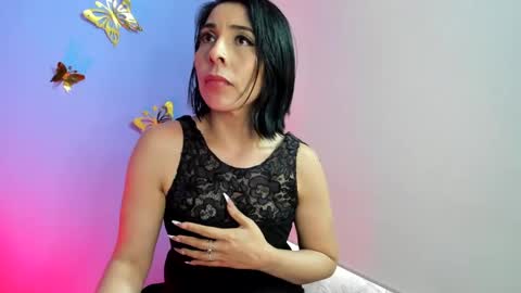 Snapshot of adellelennox_cg chatting on 01-11-25, 05:29 Adelle online show from 01-11-25, 05:29