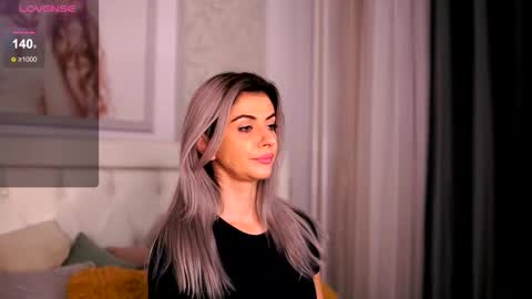 Adelyn online show from 10-04-25, 08:12