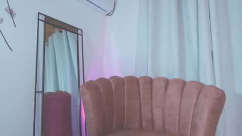 Snapshot of adelyn_x chatting on 03-02-25, 12:32 instragram adelyn 111 online show from 03-02-25, 12:32