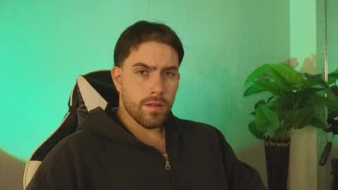 Ades online show from 12-03-25, 11:08