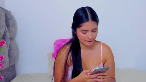 Snapshot of adhara__evanss chatting on 01-06-25, 11:07   online show from 01-06-25, 11:07