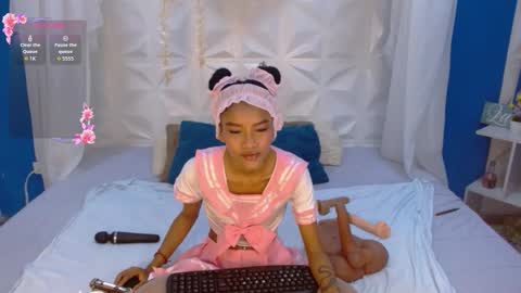 adisson_petite1 online show from 02-10-26, 05:28