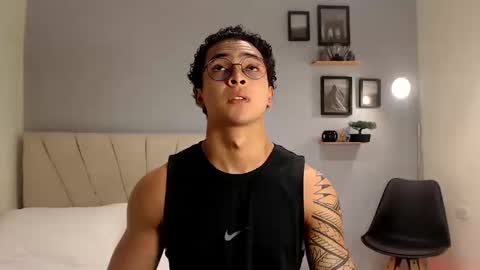 Snapshot of adonis_dlh chatting on 10-17-25, 09:06 Adonis online show from 10-17-25, 09:06